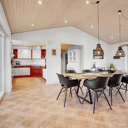 Gorgeous In With Kitchen